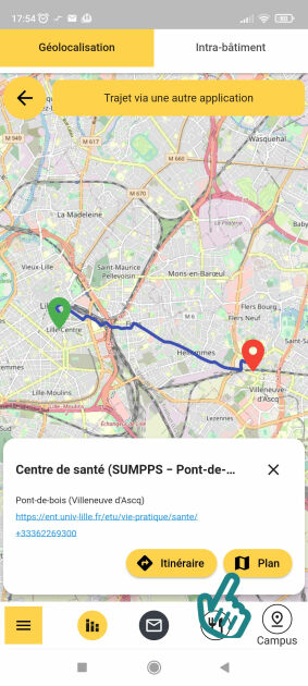 Dans la fenêtre d’information qui s’affiche en bas de l’écran, on voit le nom du lieu (centre de santé SUMPPS Pont-de-Bois), son campus, un site web d’information (en l’occurrence situé dans l’ENT étudiant), un numéro de téléphone cliquable. Et deux boutons, l’un pour lancer l’itinéraire, l’autre « Plan » (parce que ce lieu est situé dans un bâtiment couvert par la navigation intrabâtiment).